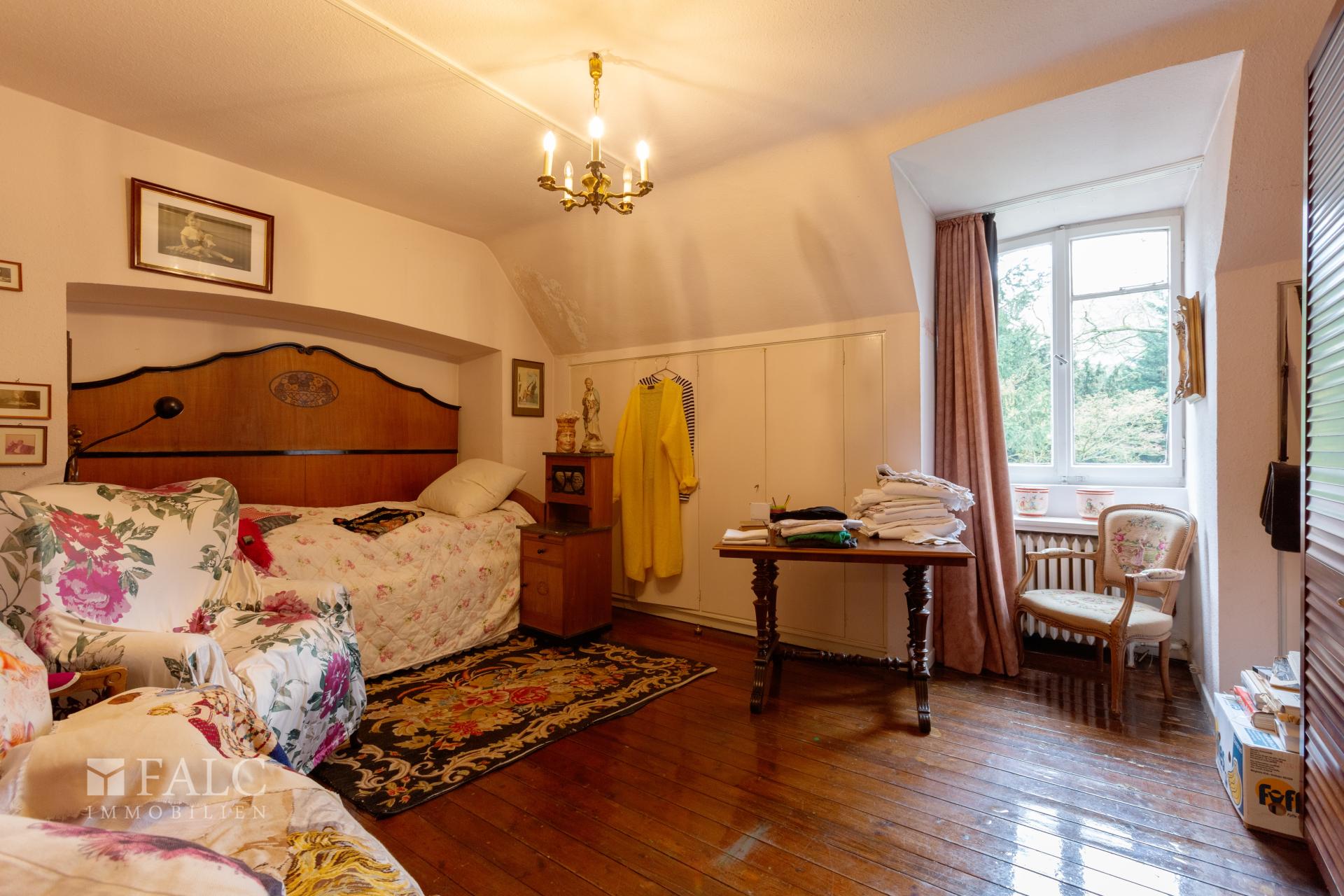 Schlafzimmer 1